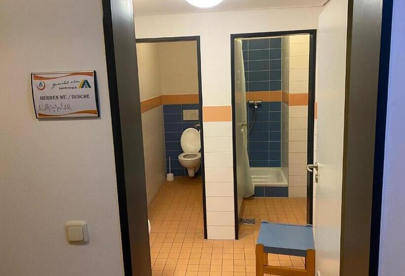 标准单人间共用浴室, Jugendherberge Lübeck Altstadt