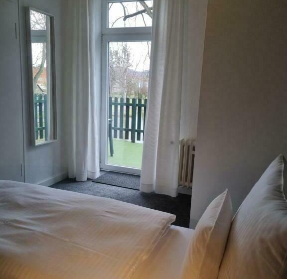 标准单人间, Parkhotel Am Schwanenteich