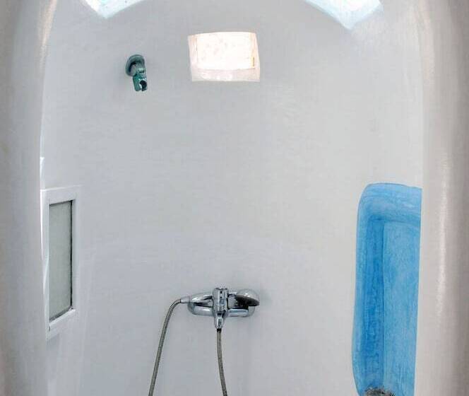 استودیوی استاندارد, Alexandros Mykonos