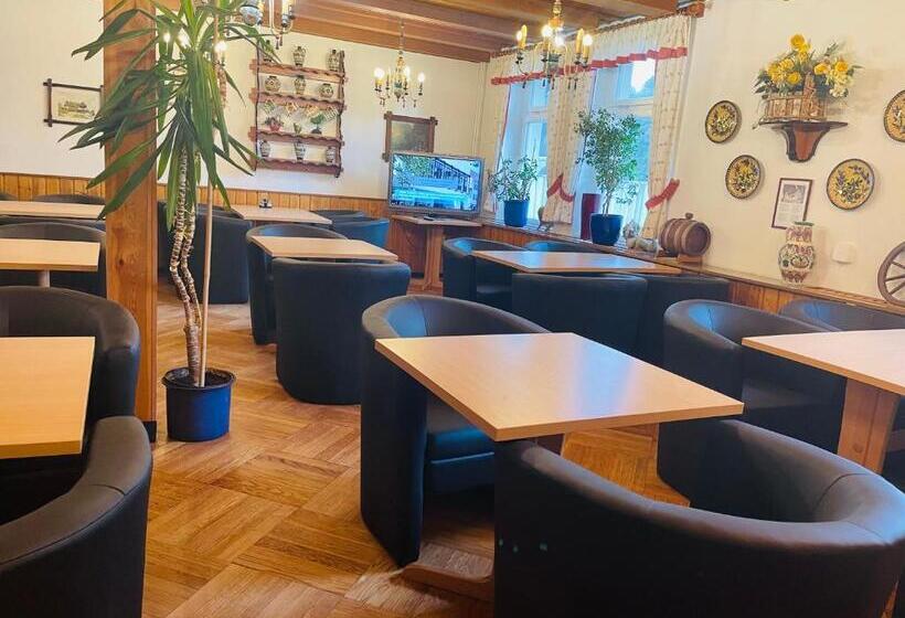 Семейный Номер, Landhotel Wettin
