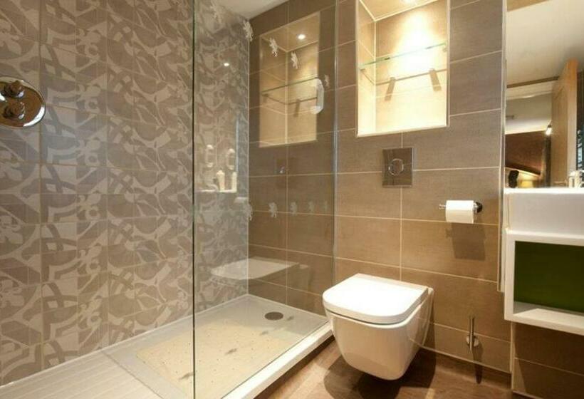 スタンダードルーム, The Golden Lion Wetherspoon