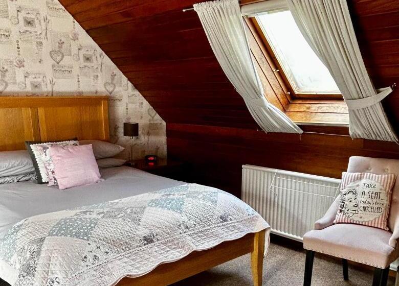 Семейный Номер, Dunroamin Bed And Breakfast