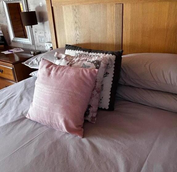 Семейный Номер, Dunroamin Bed And Breakfast