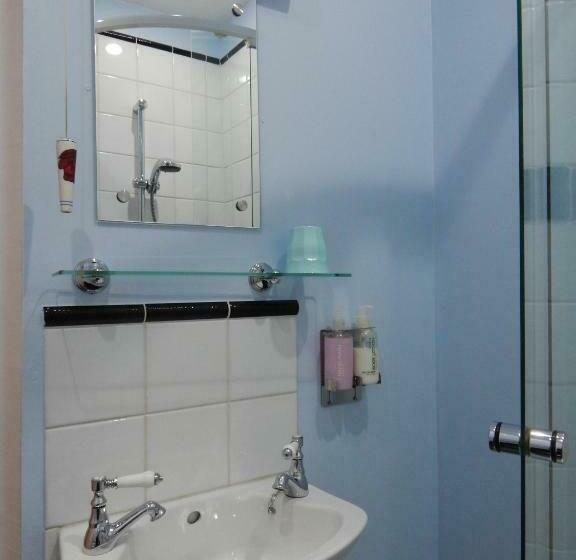 スタンダードシングルルーム, The Great Grubb