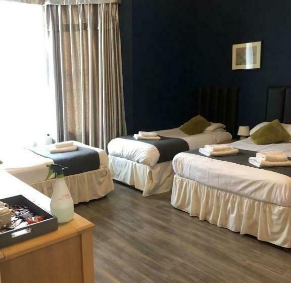 חדר משפחתי, Kensington