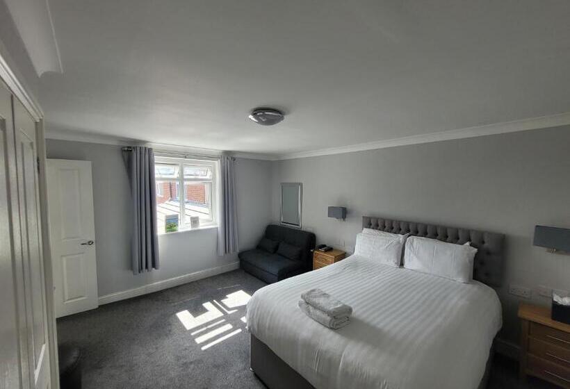 חדר משפחתי, The Beeches Hotel & Leisure Club