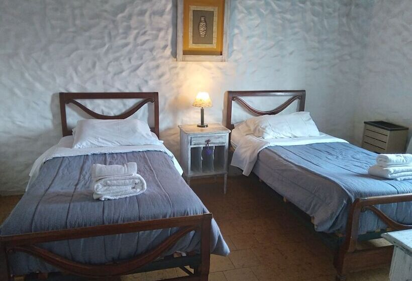 带共用浴室的标准房间, Hostal Schilling