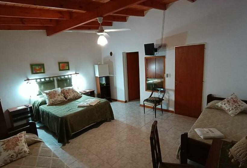 Хижина, Castelar   Hotel & Apart
