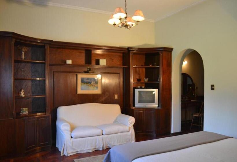 带大床的套房, Ca´montana Hostal Boutique