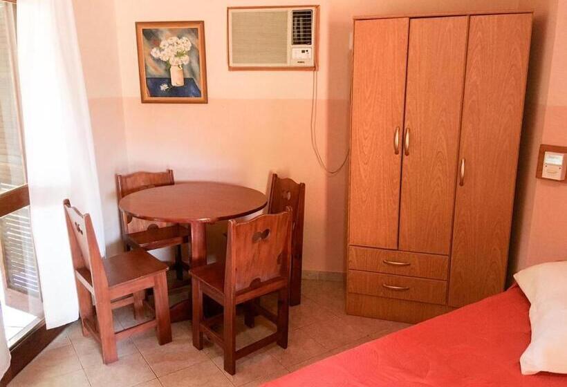 四人高级间, Hosteria Helvecia