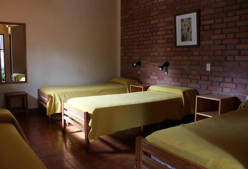 四人标准间, Hosteria Helvecia