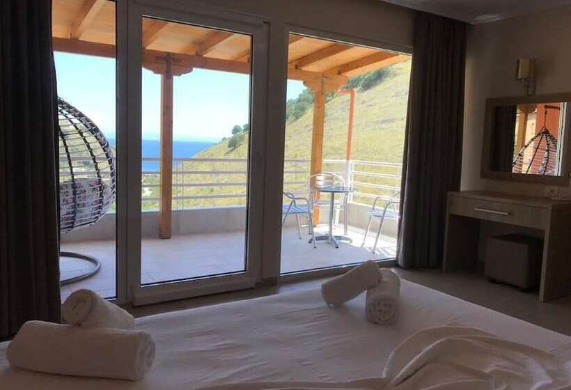 스위트, Karos Hotel Llaman