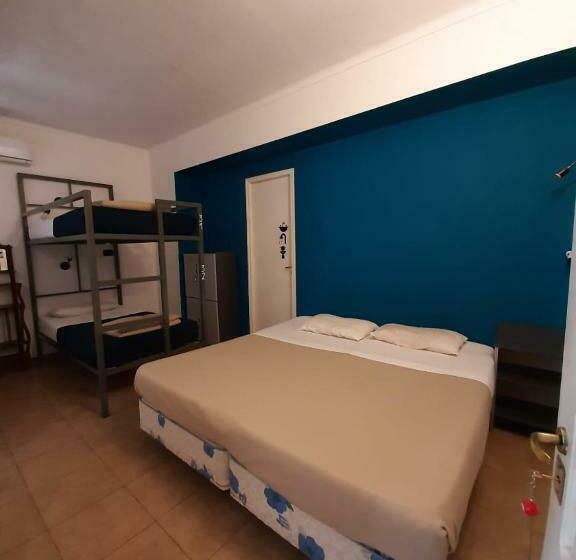 标准三人间, Antonieta Hostel