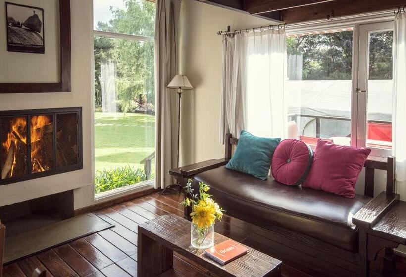 بنگله خانوادگی, Brisas Serranas