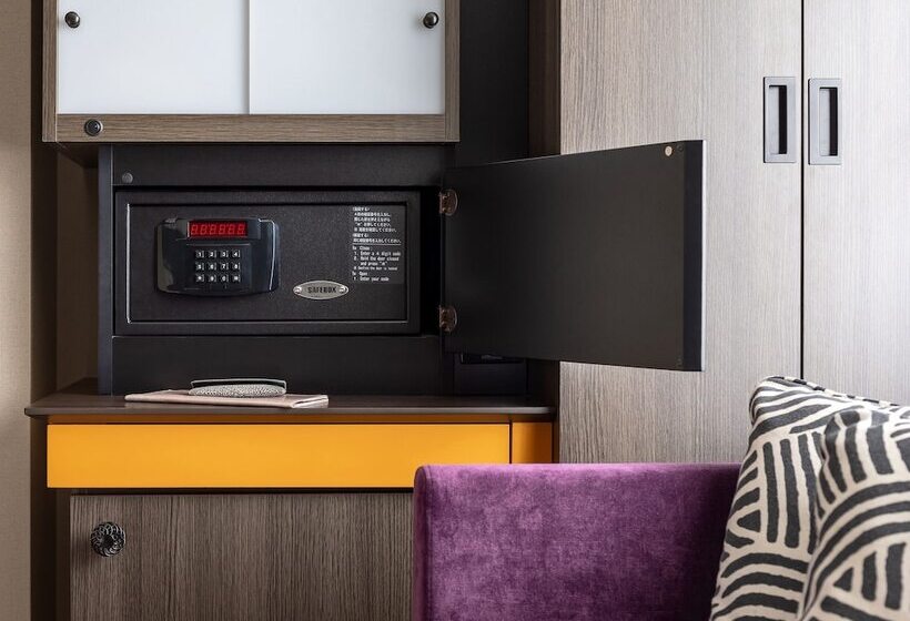 Номер Superior, Mitsui Garden Hotel Kyobashi   Tokyo Station