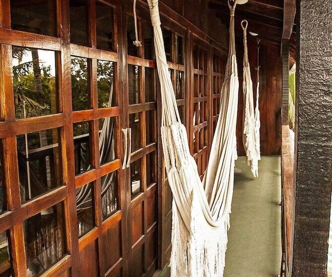 Номер Deluxe, The Wooden House