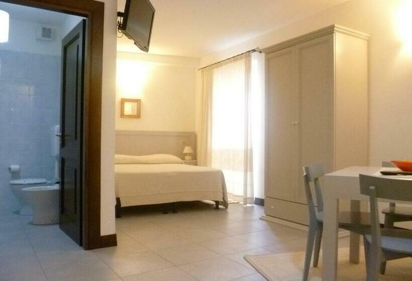 سوییت جونیور, Albergo Residenziale La Corte