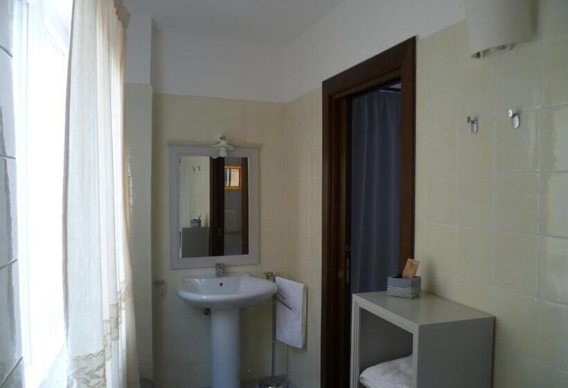 اتاق استاندارد, Albergo Residenziale La Corte