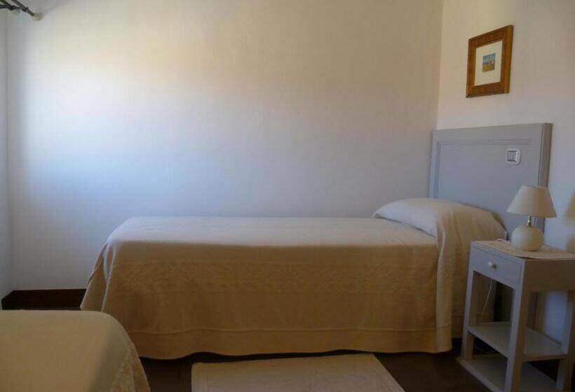 발코니가 있는 4인용 스탠다드 룸, Albergo Residenziale La Corte