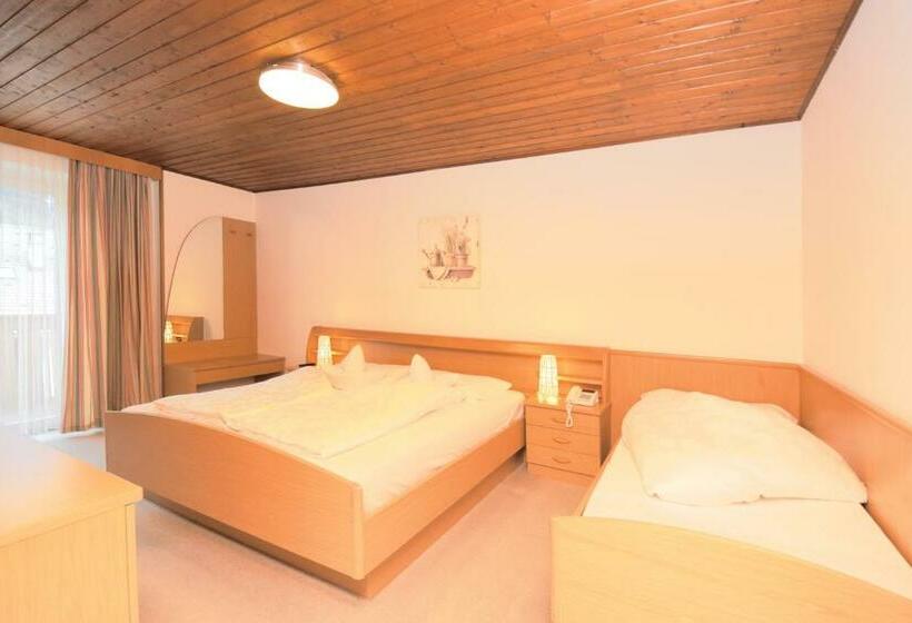 标准三人间, Chalet Olympia