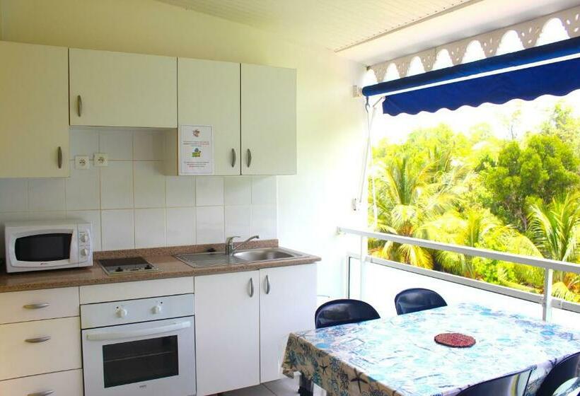 استودیو استاندارد با چشم‌انداز باغ, Residence Les Cayalines