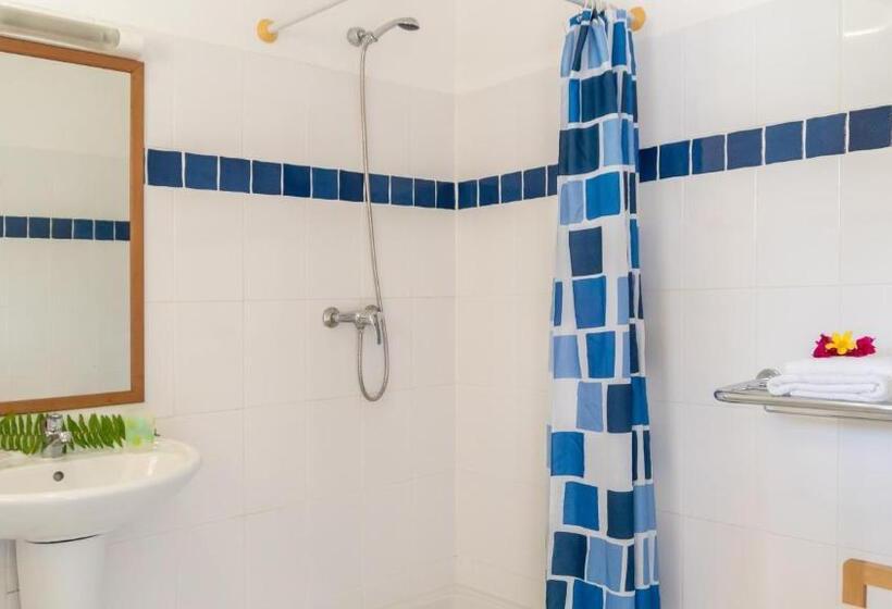 استودیو استاندارد با چشم‌انداز باغ, Residence Les Cayalines