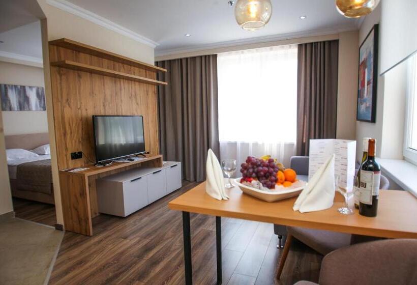 آپارتمان لوکس 1 خوابه, Chagala Residence Atyrau