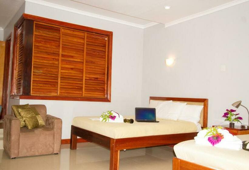 اتاق لوکس, The Hideaway