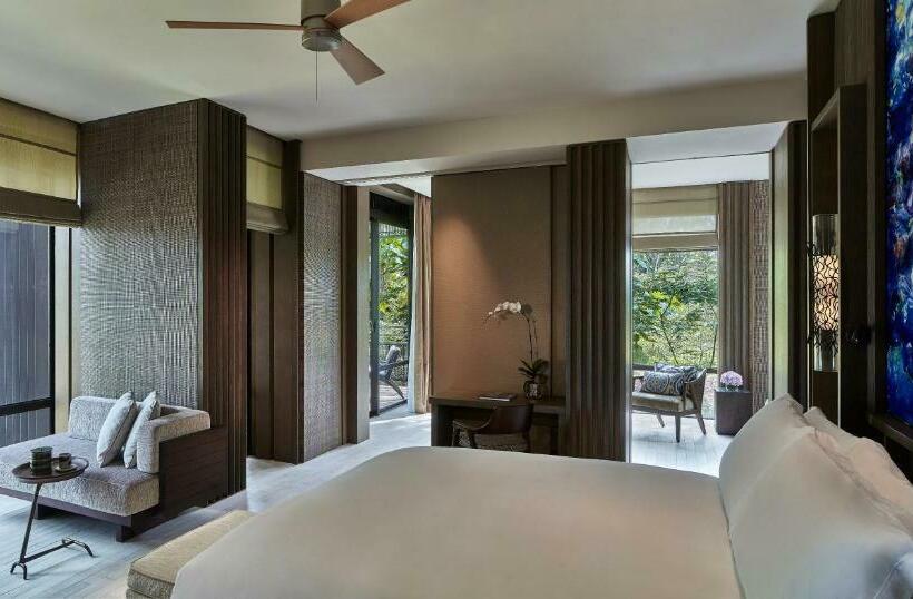 Полулюкс, The Ritz Carlton, Langkawi
