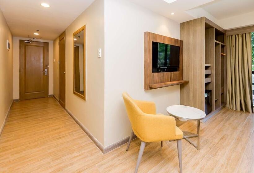 Номер Премиум, Surestay Plus By Best Western Cebu City