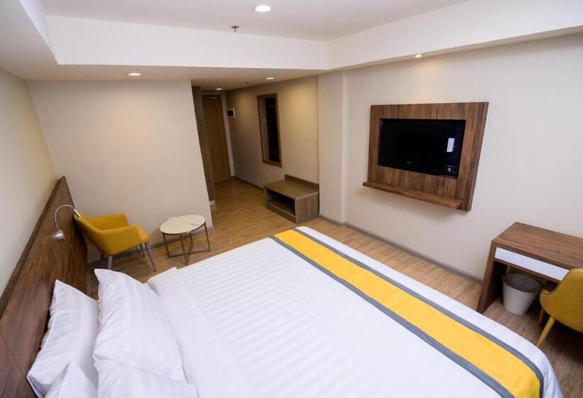 Номер Superior, Surestay Plus By Best Western Cebu City