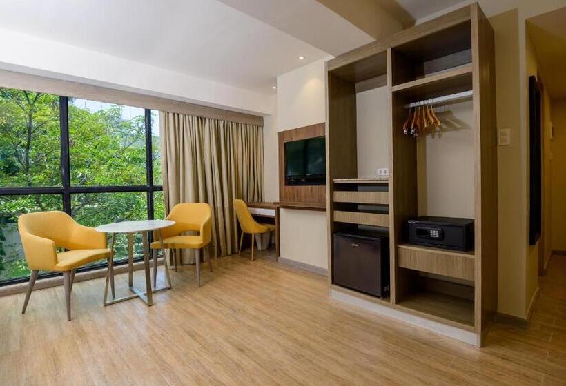 Family Suite, Surestay Plus By Best Western Cebu City