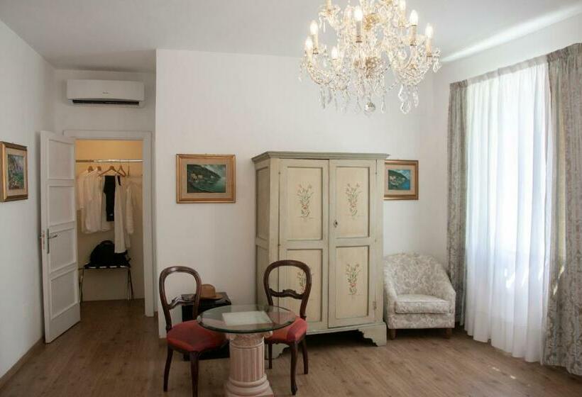 Superior-huone, Il Palazzetto