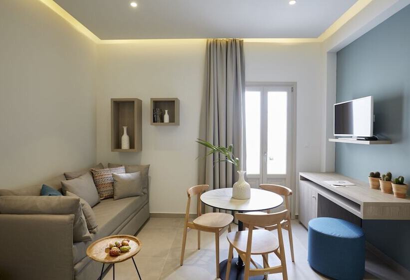 Suite Familiar, Fileria Suites