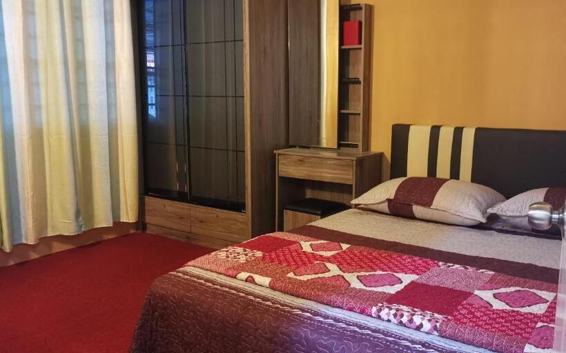 Дом 3 Спальни, Aqiza Home Kuala Krai