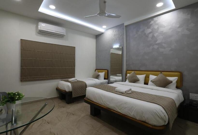 Номер Deluxe, Ajinkya Palace