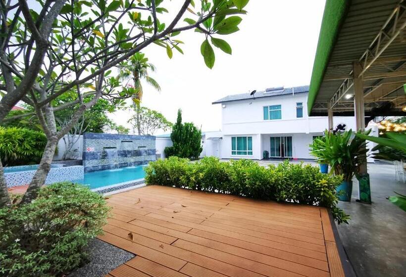 Семейный Номер, Secret Garden Warni Villa