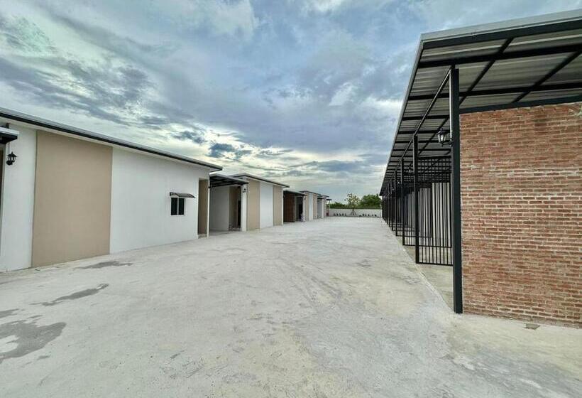 Номер Стандарт, 24 Sleep Resort Khlong Luang Hospital