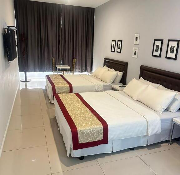اتاق لوکس خانوادگی, Kingsman Boutique