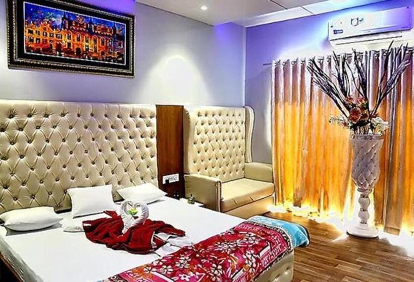 Номер Superior, Fabhotel Prime Maya Palace