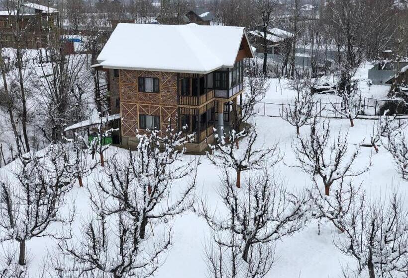 带大床的标准间, Hideaway Cottages
