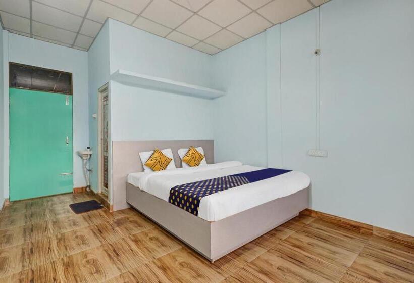 اتاق کلاسیک سه تخته, The Farmhouse Inn