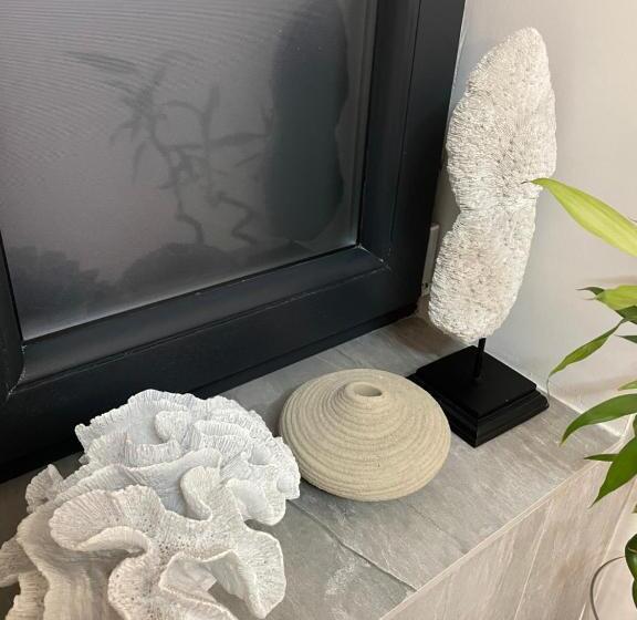 اتاق استاندارد, Room In Private House