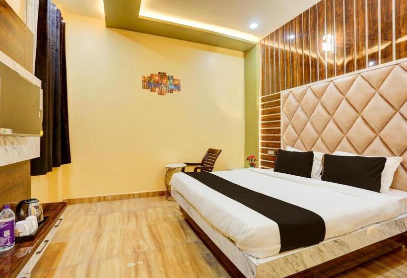 Трехместный Номер Классика, Oyo Hotel Ashok Vihar