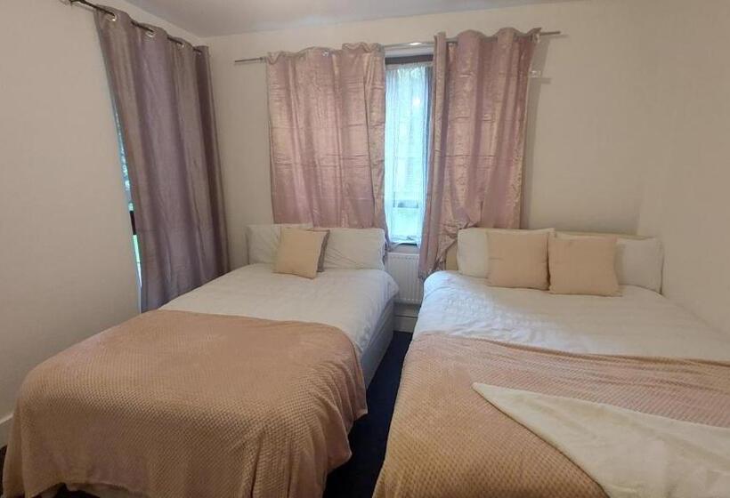 Economy Vierpersoonskamer met Gedeelde Badkamer, Sandfield Private Rooms In King S Cross St Pancras