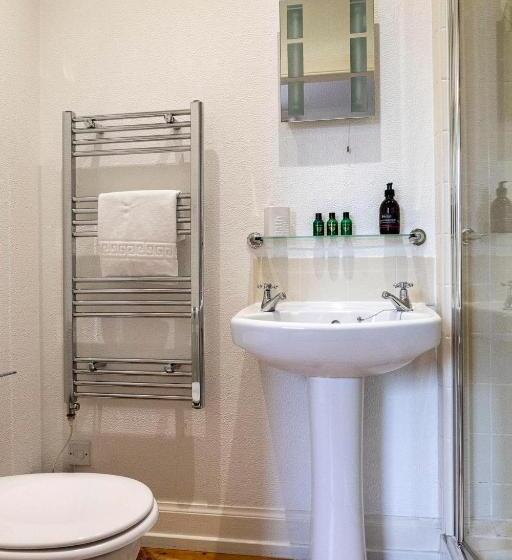Номер Стандарт, Cawdor House B&b