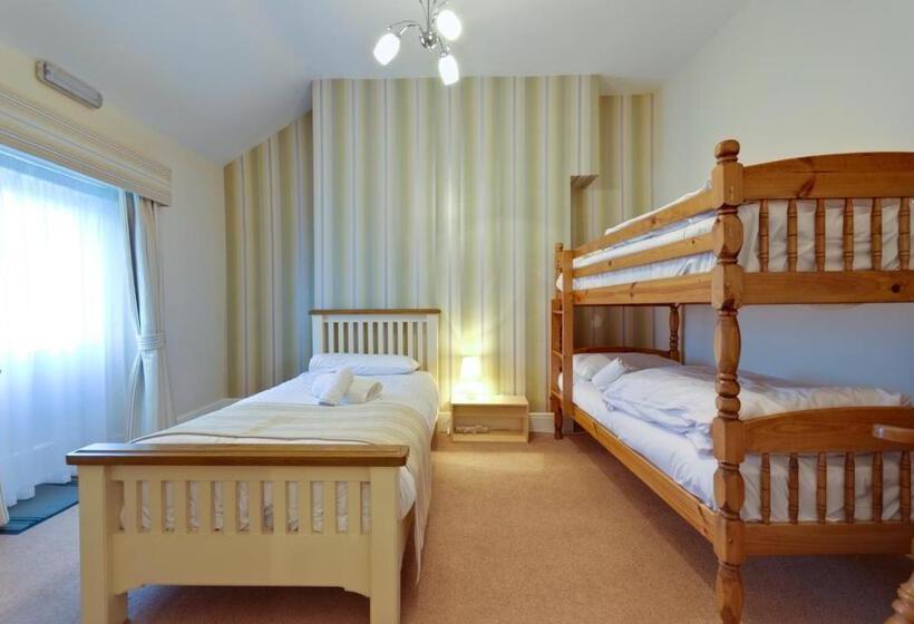 Family Suite, Lauriston & Lawton Court