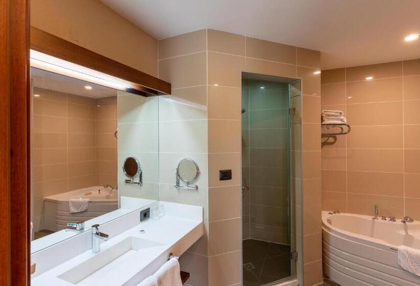 سوییت جونیور, Qafqaz Resort