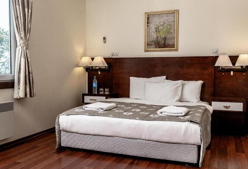 کابین, Qafqaz Resort