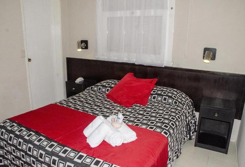 اتاق اکونومی, Rex Piriapolis